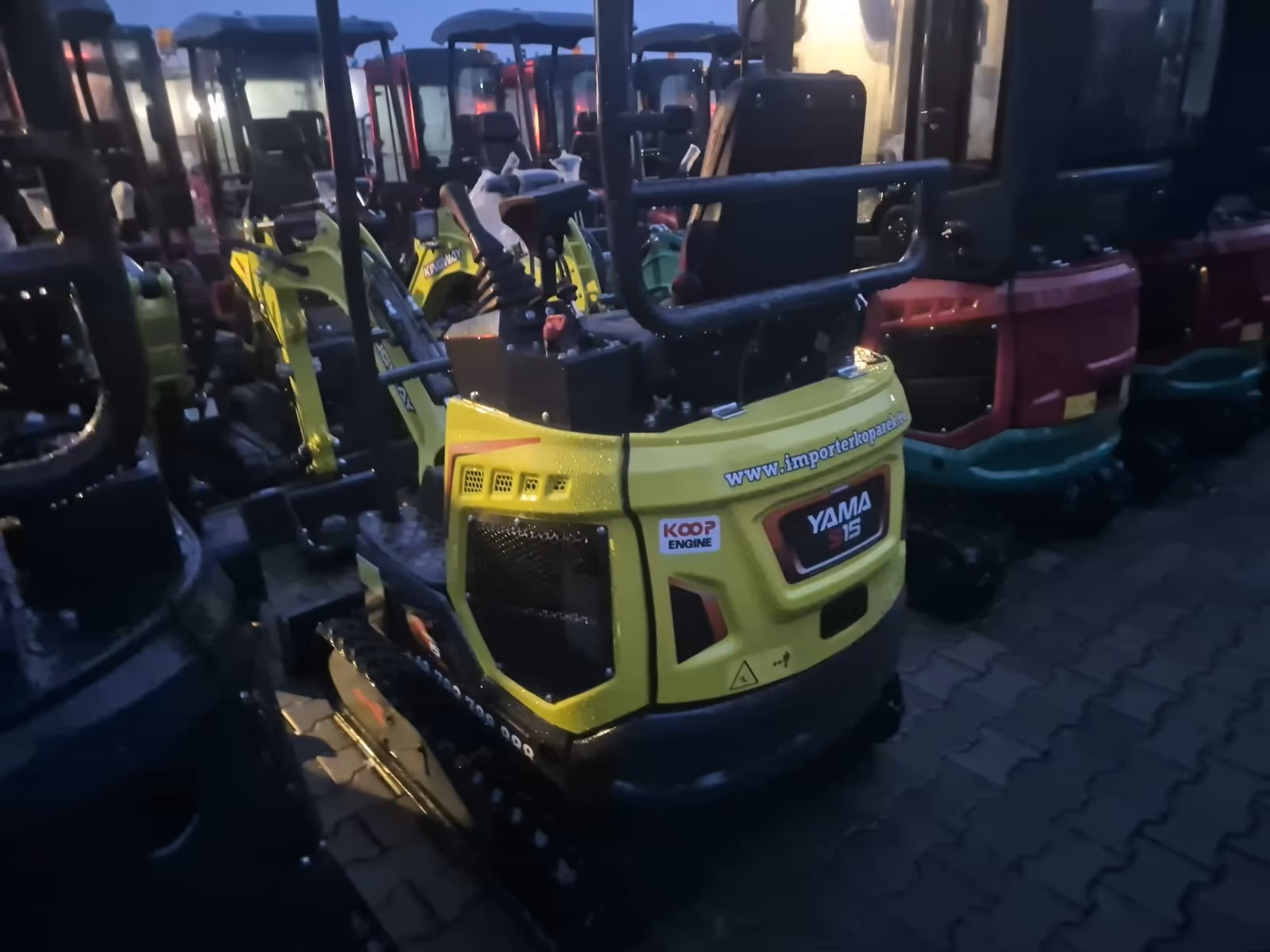 KINGWAY YAMA S15 KOOP Minibagger Gesamtansicht